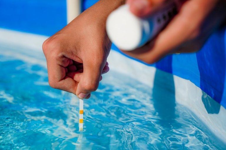 Como controlar parámetros del agua de una piscina